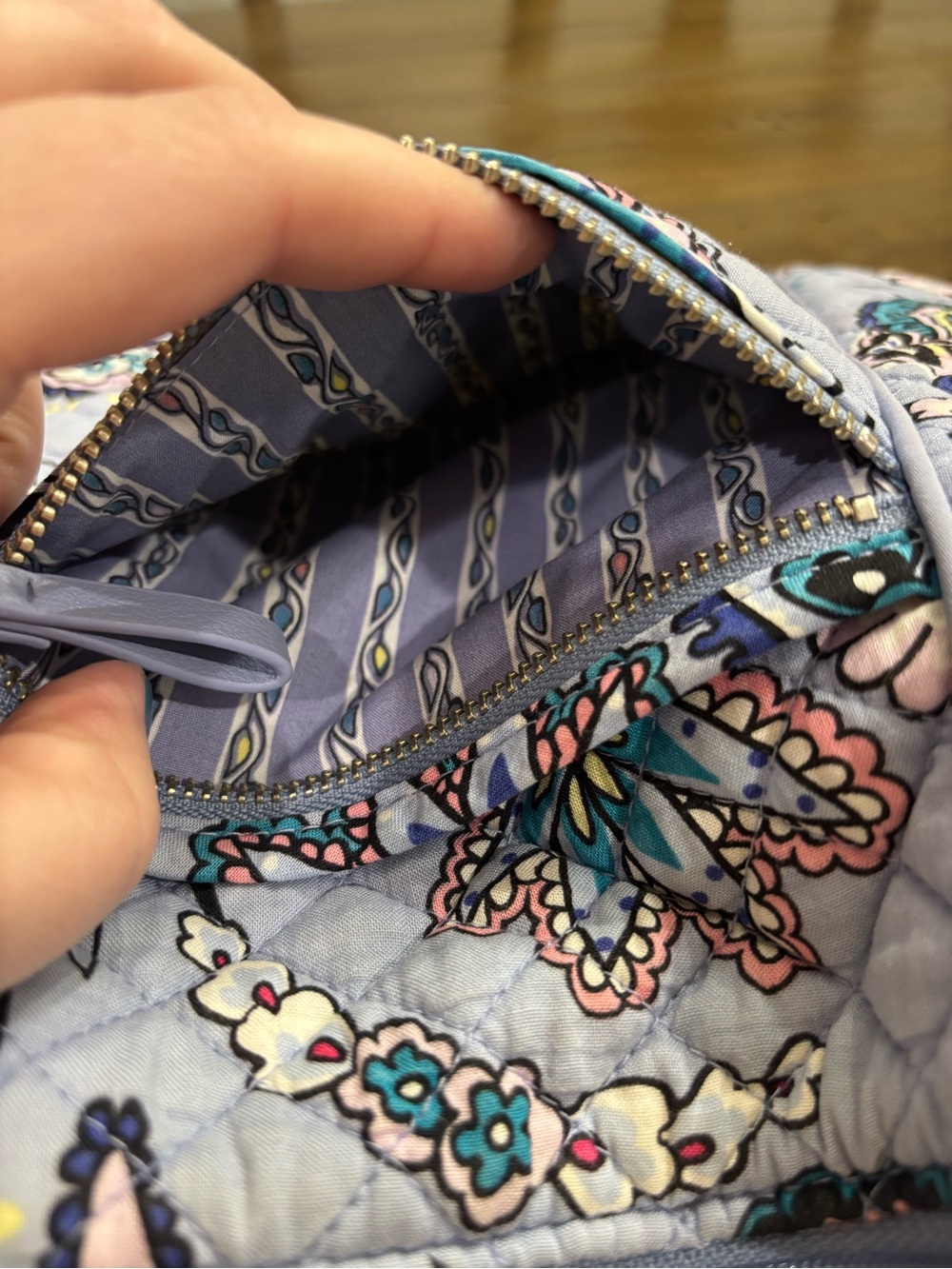 Vera Bradley Hipster Bag in the Makani Paisley Pattern - Picture 3 of 8